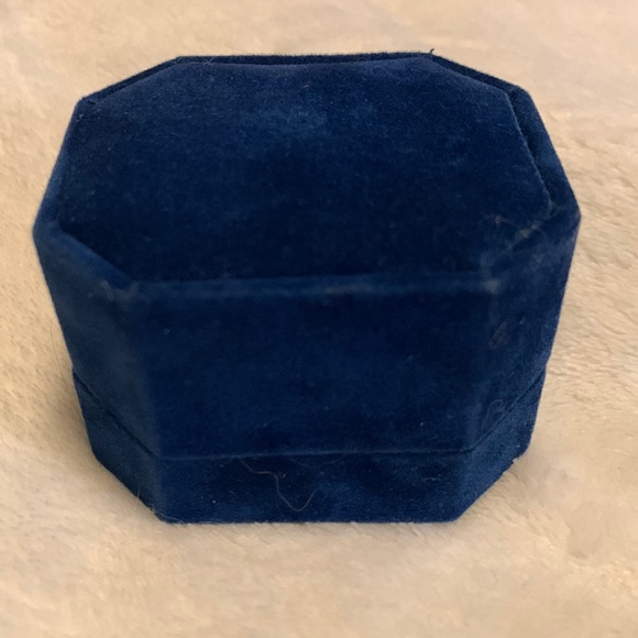 14k White Gold Benchmark 6mm Carved Mens Wedding Ring - Picture 3 of 8